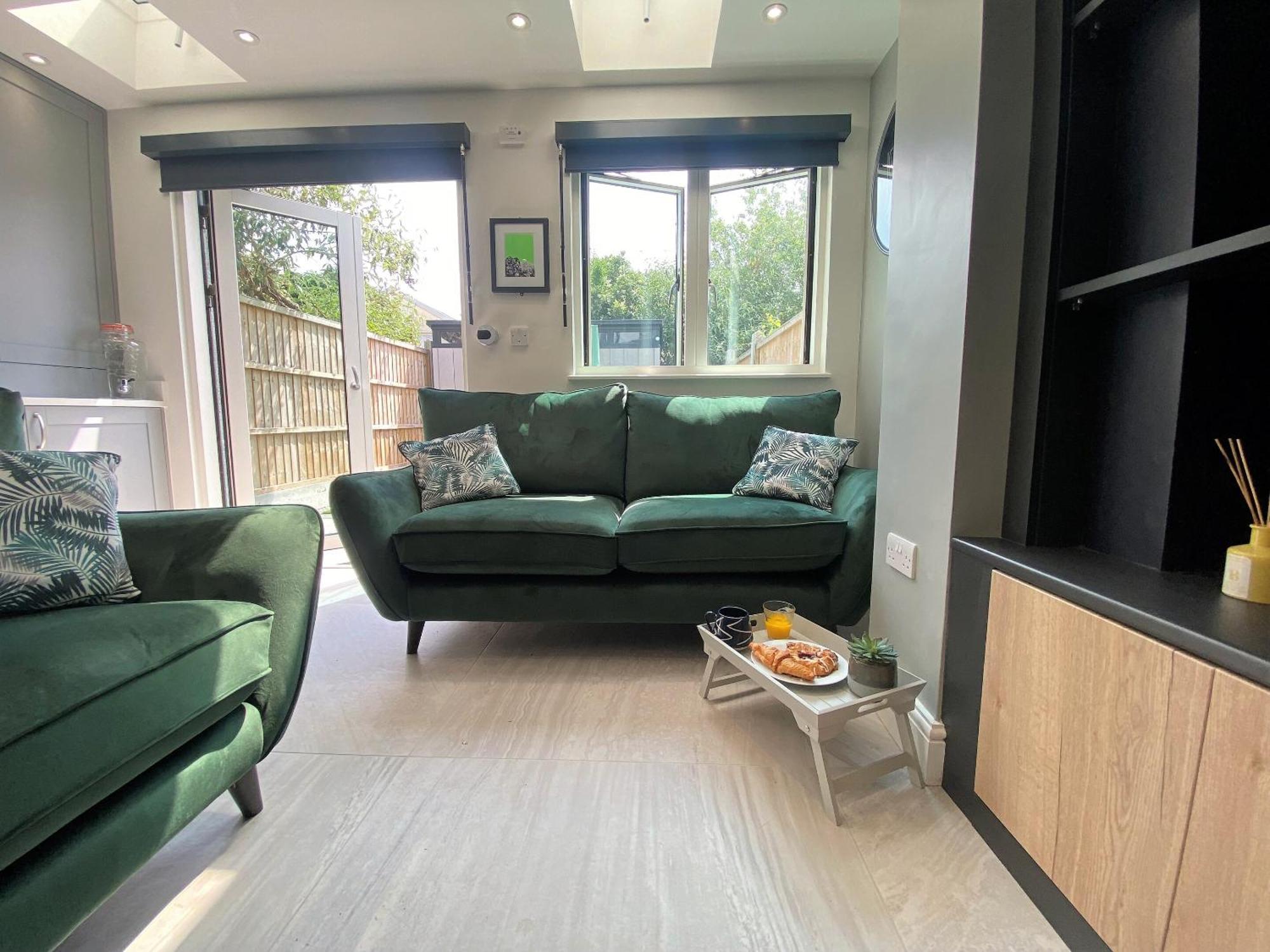 Superb Townhouse Near Vibrant Gloucester Road Bristol Eksteriør bilde